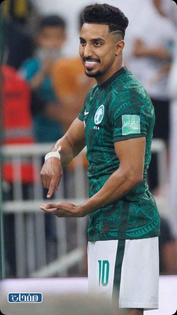 خلفيات سالم الدوسري يخلط